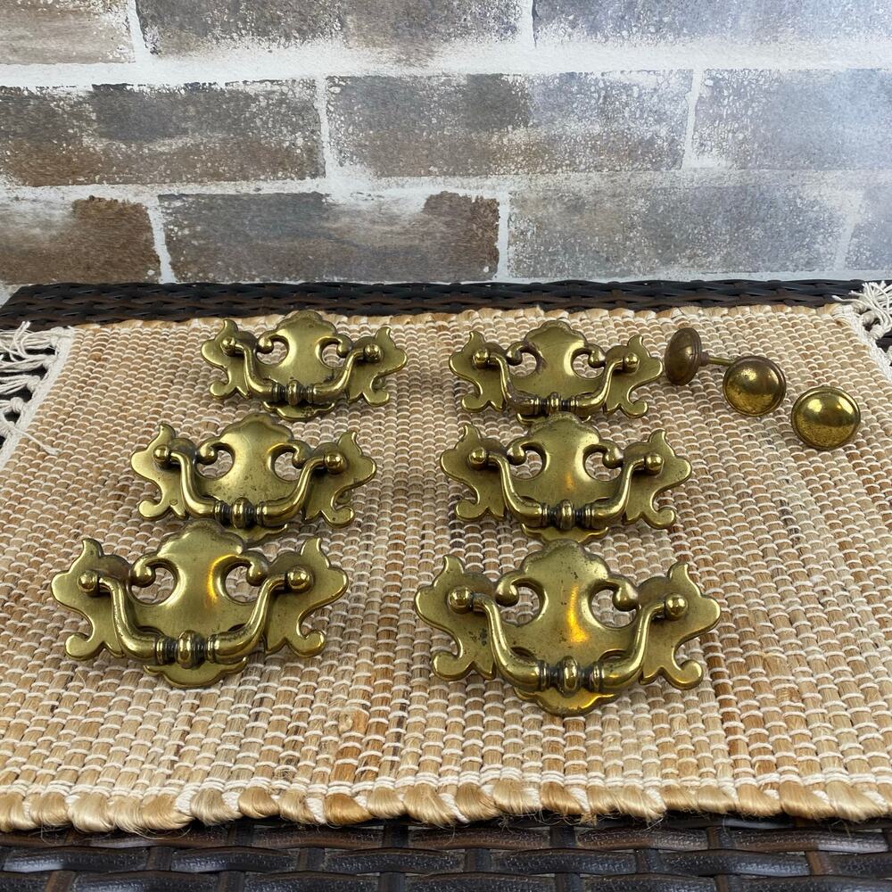 VTG 6 Keeler Brass Co. N19564 Batwing Drawer Pulls Drop Bail Handles & 3 Knobs